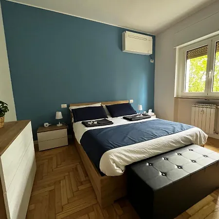 The Bright Place: wide&modern condo apartment in Milan-3